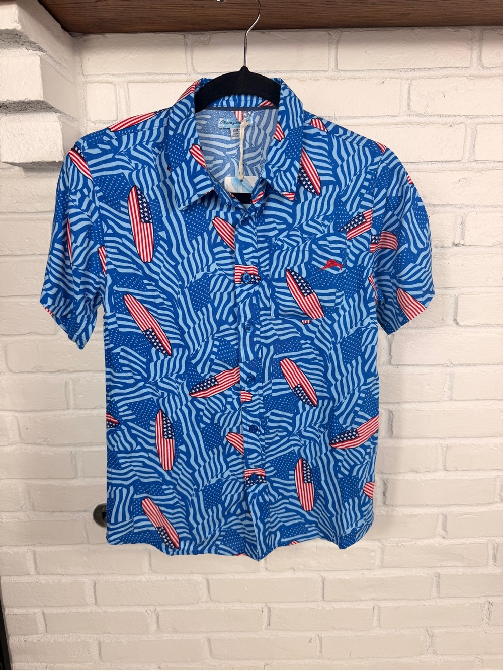 Tommy Bahama Boys 10/12 Surf Shirt Blue Flag Print Button Front Rayon Camp NWT